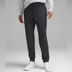 Men’s Lululemon ABC jogger in Obsidian size XL.